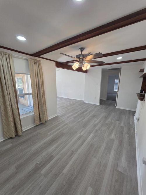 17295 Old Highway 105 E, Conroe, TX, 77306-6110 | Card Image