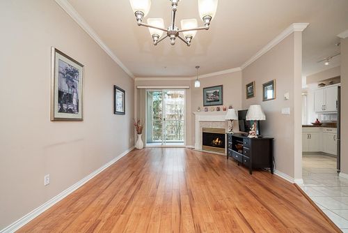 313-3098 Guildford Way, Coquitlam, BC, V3B7W8 | Card Image