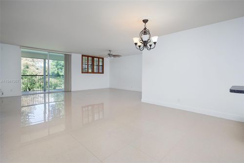 apt-307-3150 W Rolling Hills Cir, Davie, FL, 33328-1932 | Card Image