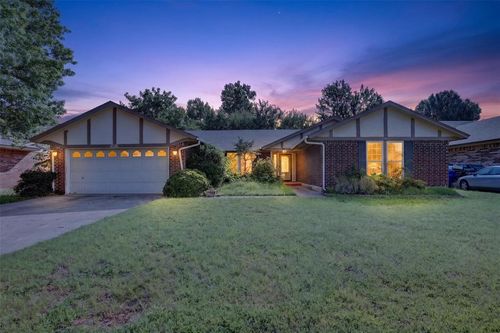 3012 N Meadowood Dr, Oklahoma City, OK, 73110-1406 | Card Image