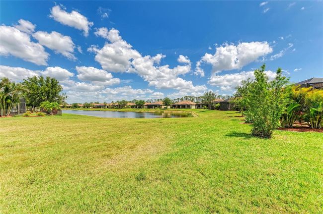 19889 Benissimo Dr, House other with 2 bedrooms, 2 bathrooms and null parking in VENICE FL | Image 5