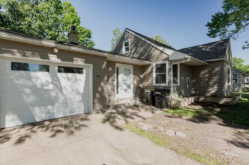 861 Hopwood Ave, Menomonie, WI, 54751-1544 | Card Image