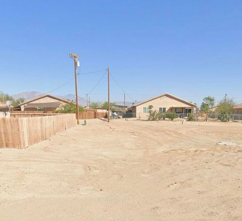 1300 Saundra Ave, Thermal, CA, 92274-8135 | Card Image