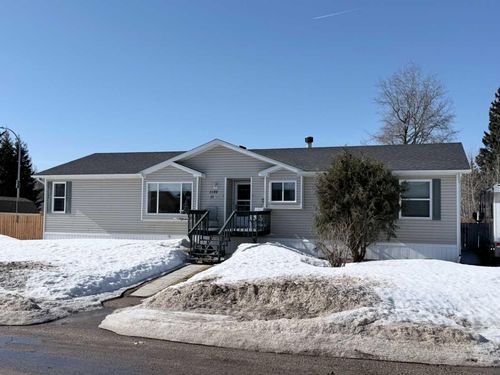 1100 11 Street Se, Slave Lake, AB, T0G2A3 | Card Image