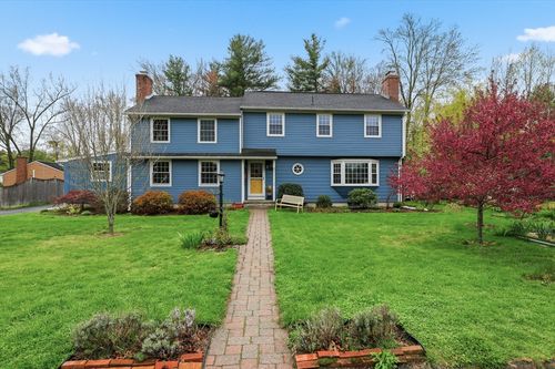 99 Blackberry Ln, Northampton, MA, 01060-1616 | Card Image