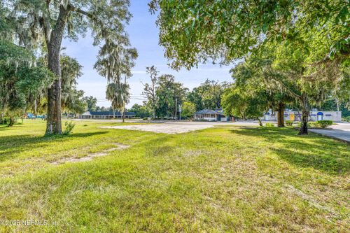 949 Cesery Blvd, JACKSONVILLE, FL, 32211-5607 | Card Image