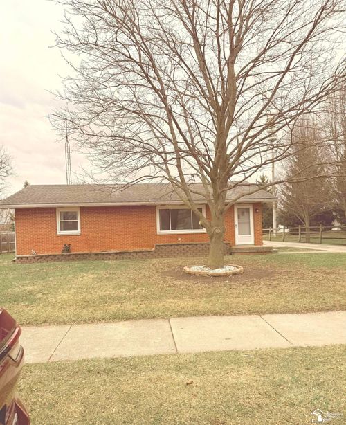 240 Ypsilanti St, Dundee, MI, 48131-1145 | Card Image