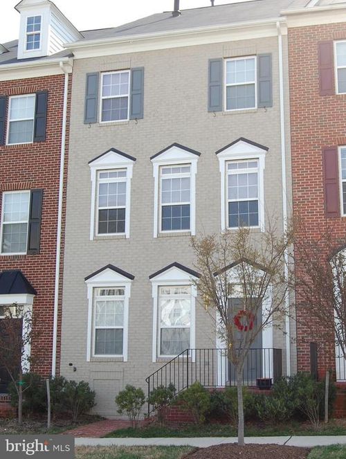 912 Grand Champion Dr, ROCKVILLE, MD, 20850-5746 | Card Image