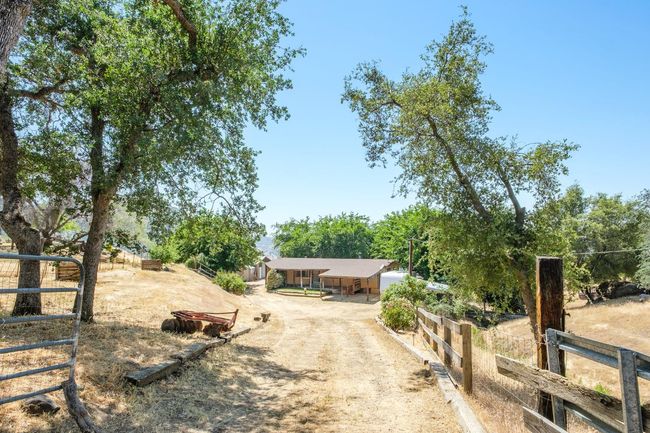 39569 Clover Ln, House other with 3 bedrooms, 0 bathrooms and null parking in Yokuts Valley CA | Image 8
