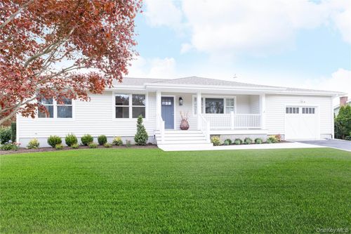 1995 Ruth Rd, Mattituck, NY, 11952-3664 | Card Image