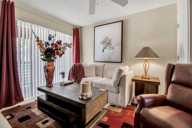 APT-9C - 6101 34 Th St W, Condo with 3 bedrooms, 2 bathrooms and null parking in BRADENTON FL | Image 25