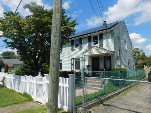 6 Sheridan St, Stamford, CT, 06902-3122 | Card Image