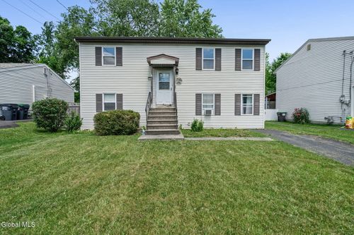 52 Broadway, Latham, NY, 12110-3128 | Card Image