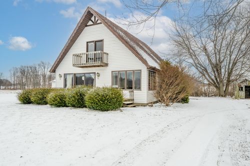 17383 Basswood Rd, Three Oaks, MI, 49128-8514 | Card Image
