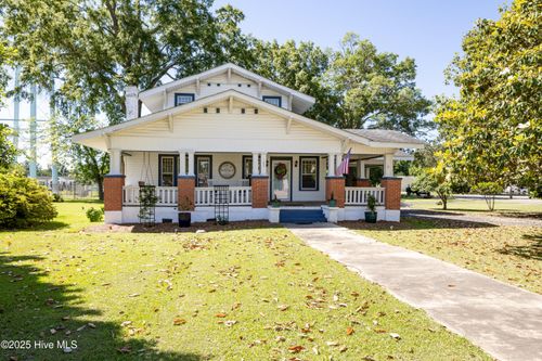 103 W Pleasant St, Roseboro, NC, 28382-9005 | Card Image