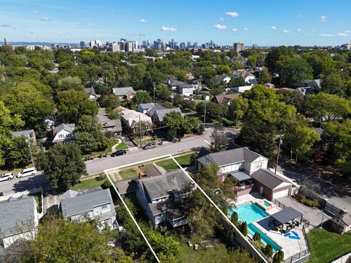 2503 Sunset Pl, Nashville, TN, 37212-4820 | Card Image