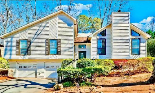 8555 Colony Club Dr, Johns Creek, GA, 30022-6800 | Card Image