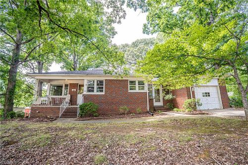 1022 Shamrock Rd, Asheboro, NC, 27203-6943 | Card Image