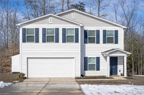 112 W Carmel Cove Dr, Mocksville, NC, 27028-2960 | Card Image