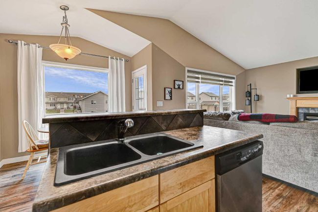 9610 90 St, House detached with 4 bedrooms, 2 bathrooms and 4 parking in Grande Prairie AB | Image 8