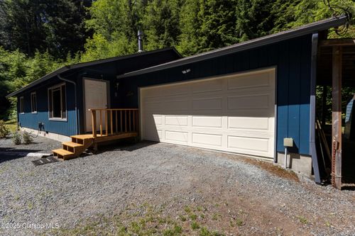 82614 Hamlet Rd, Seaside, OR, 97138-3647 | Card Image