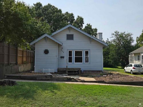 212 Ne 9th St, Abilene, KS, 67410-2222 | Card Image