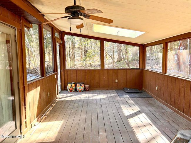 screened porch | Image 28
