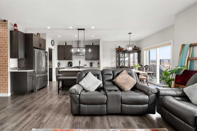 164 Cornerbrook Common Ne, Home with 4 bedrooms, 3 bathrooms and 4 parking in Calgary AB | Image 7