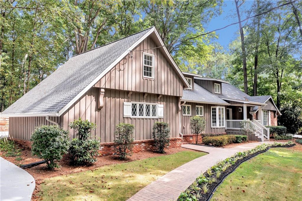 Gunstock Dr, Stone Mountain, GA 30087