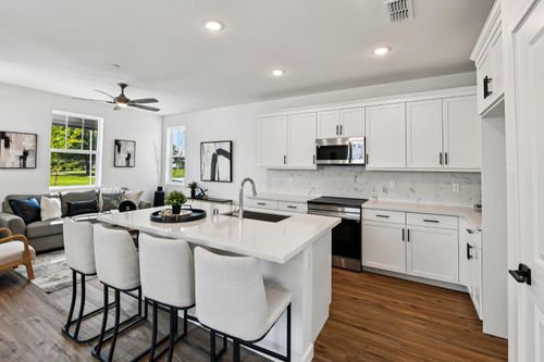 6435 Jacinto Ave, Sacramento, CA, 95823 | Card Image