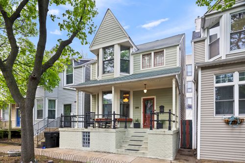 3438 N Paulina Street, Chicago, IL, 60657 | Card Image