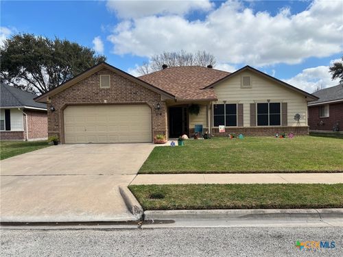 210 Nantucket Ave, Victoria, TX, 77904-2504 | Card Image