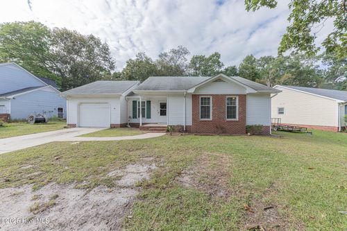 153 Raintree Cir, Jacksonville, NC, 28540-9149 | Card Image