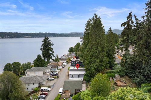 16917 Se 38th Pl, Bellevue, WA, 98008-5823 | Card Image