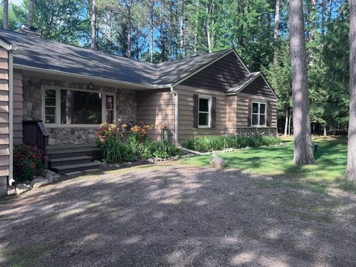 9826 Country Ln, Woodruff, WI, 54568-9115 | Card Image