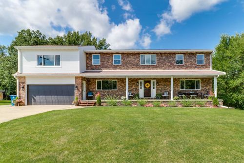 525 Heritage Dr, Mackinaw, IL, 61755-8829 | Card Image