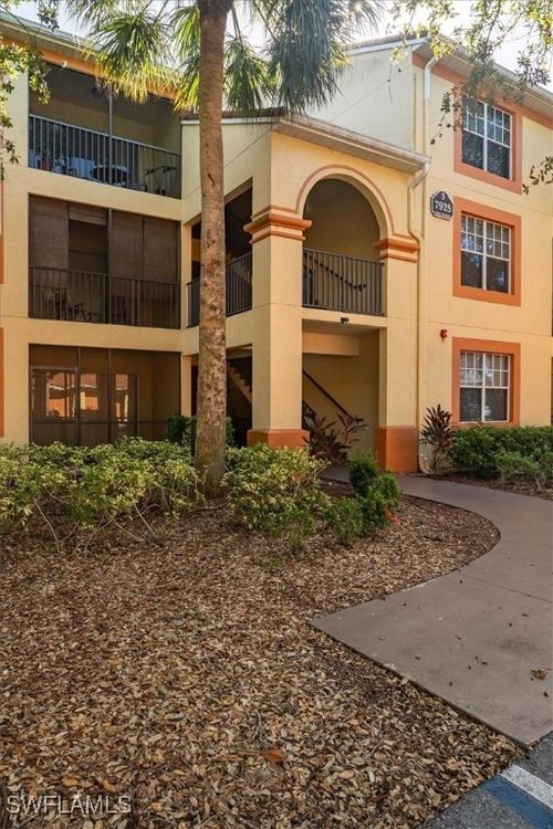apt-333-7925 Preserve Cir, NAPLES, FL, 34119-6715 | Card Image