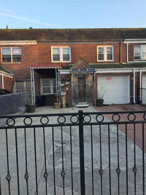 89-16 91st Ave, Woodhaven, NY, 11421-2620 | Card Image