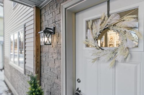 225 N Pine St, Reedsburg, WI, 53959-1656 | Card Image