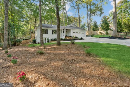 7790 Chestnut Hill Rd, Cumming, GA, 30041-8104 | Card Image