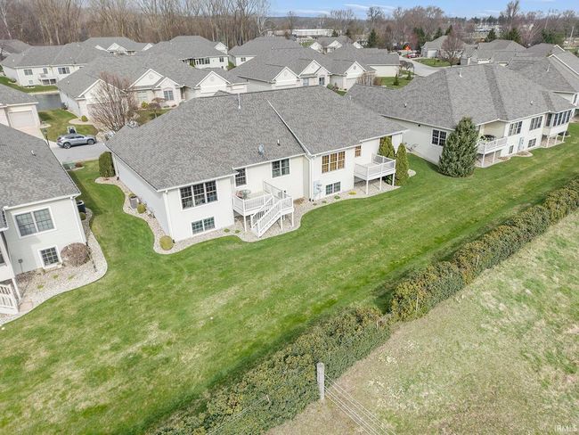 122 River Park Dr, Condo with 3 bedrooms, 3 bathrooms and null parking in Middlebury IN | Image 4