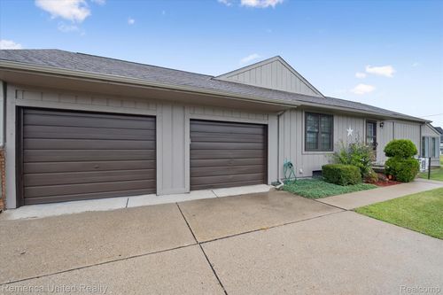 44-12493 Cambridge Blvd, South Lyon, MI, 48178-8514 | Card Image