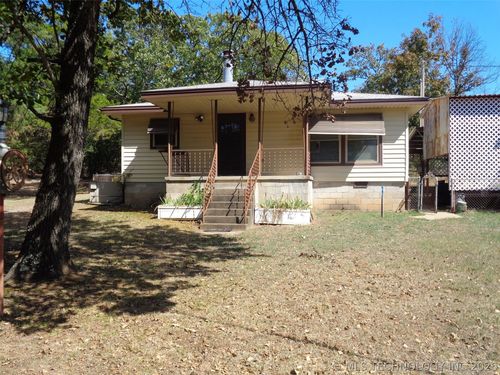 211 Oak Ave, Stigler, OK, 74462-3127 | Card Image
