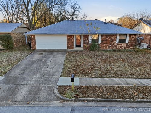 109 Austin St, Broken Arrow, OK, 74011-3604 | Card Image