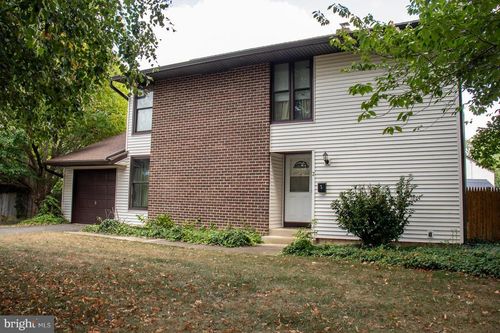 2 Enfield Dr, East Windsor, NJ, 08520-5502 | Card Image