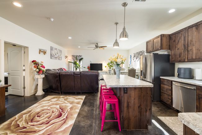 1018 Valley View Ct, House other with 5 bedrooms, 3 bathrooms and 2 parking in Moab UT | Image 5