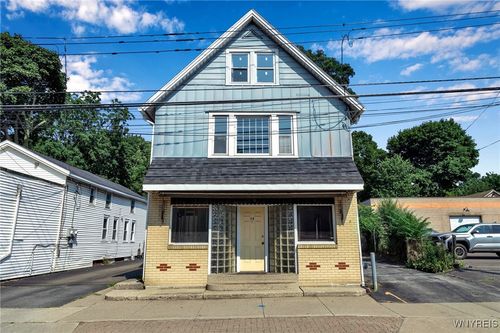 85 Lake St, Hamburg, NY, 14075-4833 | Card Image