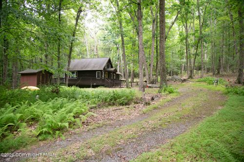 157 Wildwood Dr, Canadensis, PA, 18325-7731 | Card Image