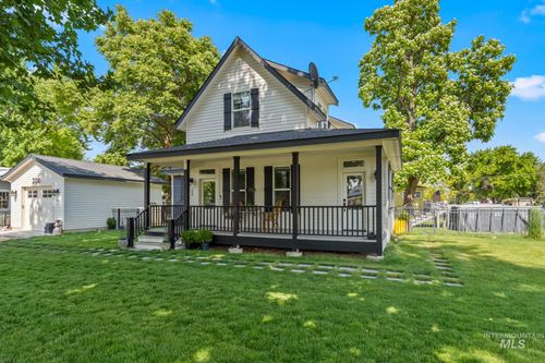 206 W Boulevard, New Plymouth, ID, 83655-3002 | Card Image