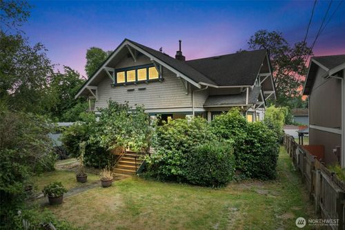 4049 S 128th St, Tukwila, WA, 98168-2573 | Card Image